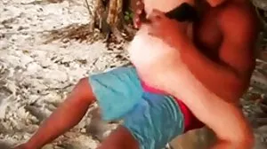 نوجوانوں چور ہیرا پھیری کرنے کے لئے ہے کے ساتھ جنسی آفیسر