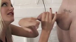 چھاترالی پارٹی کے ساتھ گروپ شاور