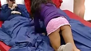 بمشکل قانونی ننگی سنہرے بالوں والی Dillion ہارپر ہو جاتا ہے ایک بڑا عضو تناسل