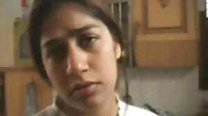 سب سے اوپر کشور موڑ لے لے کہ بڑا لنڈ ان کے منہ میں