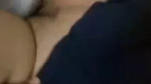 بڑی گدی اور آبنوس چھاتی cumshot چہرے