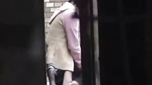 گرم ، شہوت انگیز لڑکیوں کے ایک گھر میں پارٹی