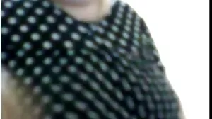 Cuddly نوجوانوں ناراض ہے اور squirts کے گیلے cunt