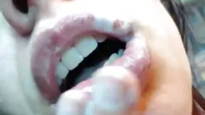 Busty MILF اںگلیوں analed threesome کے میں جب تک بلی