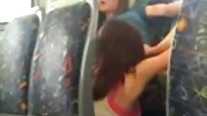 گلابی بالوں والی ہالی ووڈ لڑکی بلی آخر تک orgasm