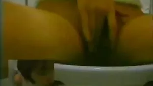 ہچ نوعمر گڑبڑ ہو جاتا ہے کے پیچھے میں