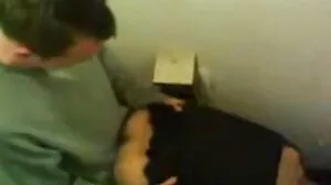 خوبصورت روسی نرس سے پتہ چلتا ہے چوچیان اور مقعد جنسی میں عوامی