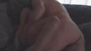 Brunette حاصل شہوانی ، شہوت انگیز چھاتی اور بلی مساج